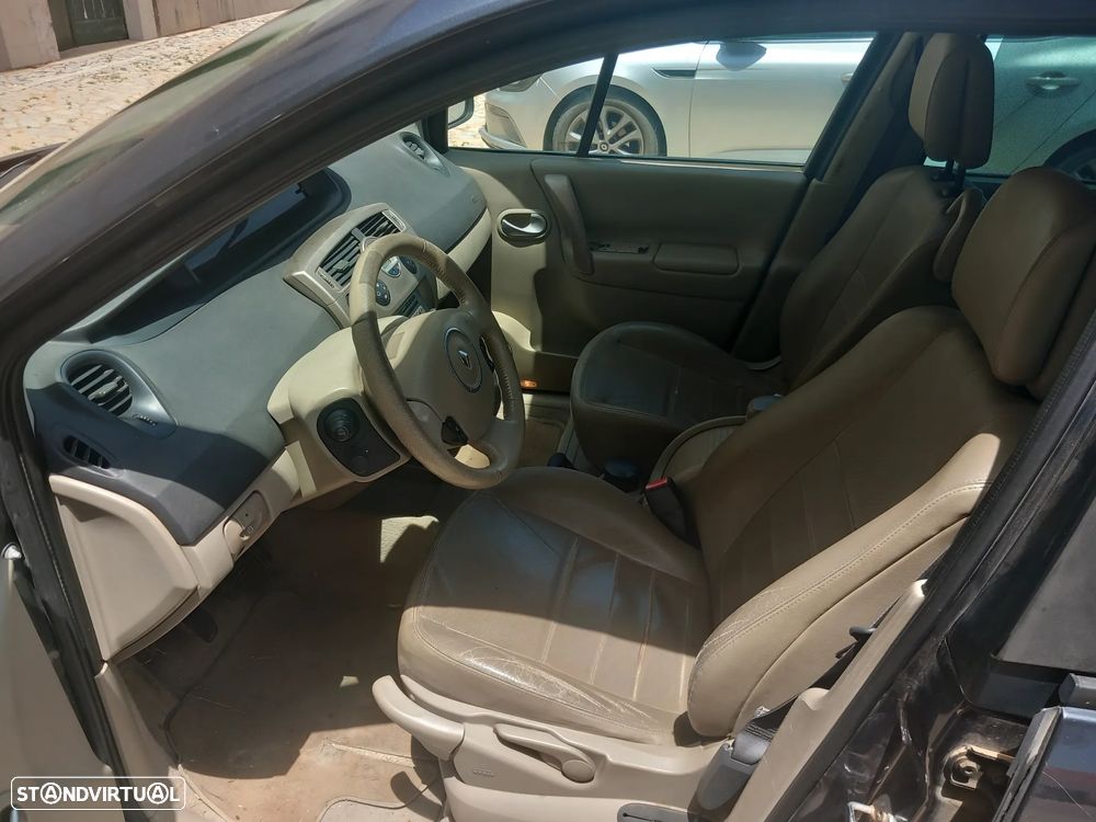 Renault Grand Scénic 1.5 dCi Dynamique Luxe - 3