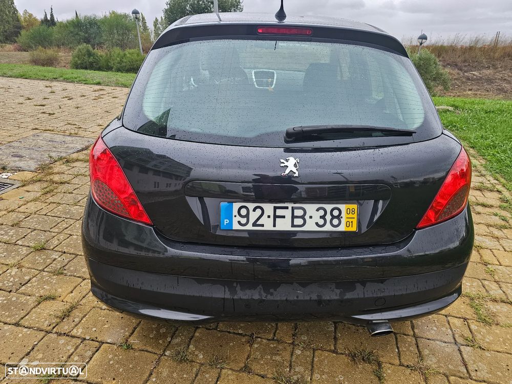 Peugeot 207 1.4 16V Trendy - 16