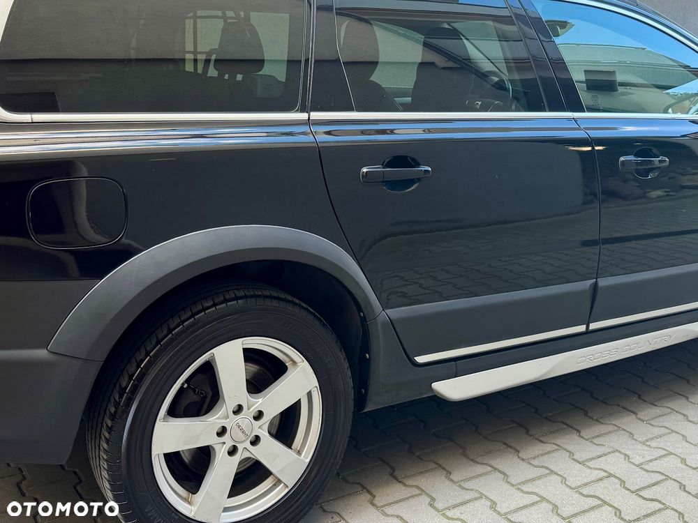 Volvo XC 70 - 8