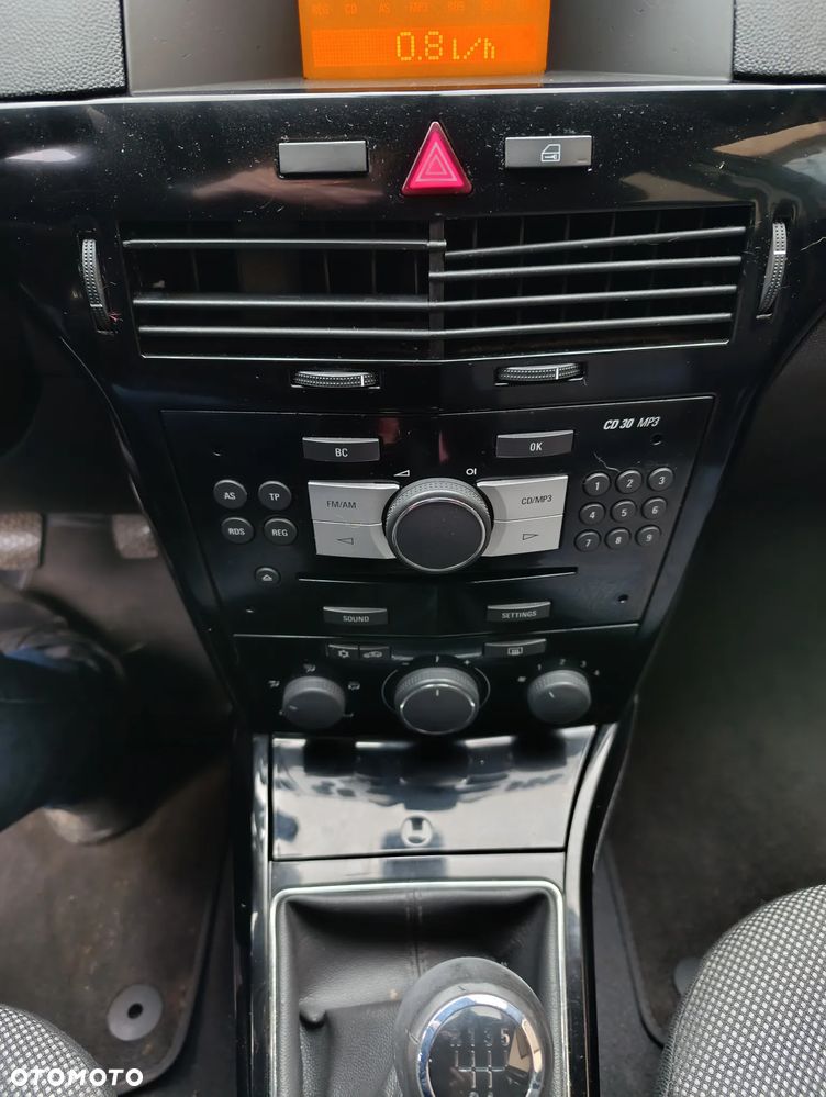 Opel Astra 1.4 Selection - 24