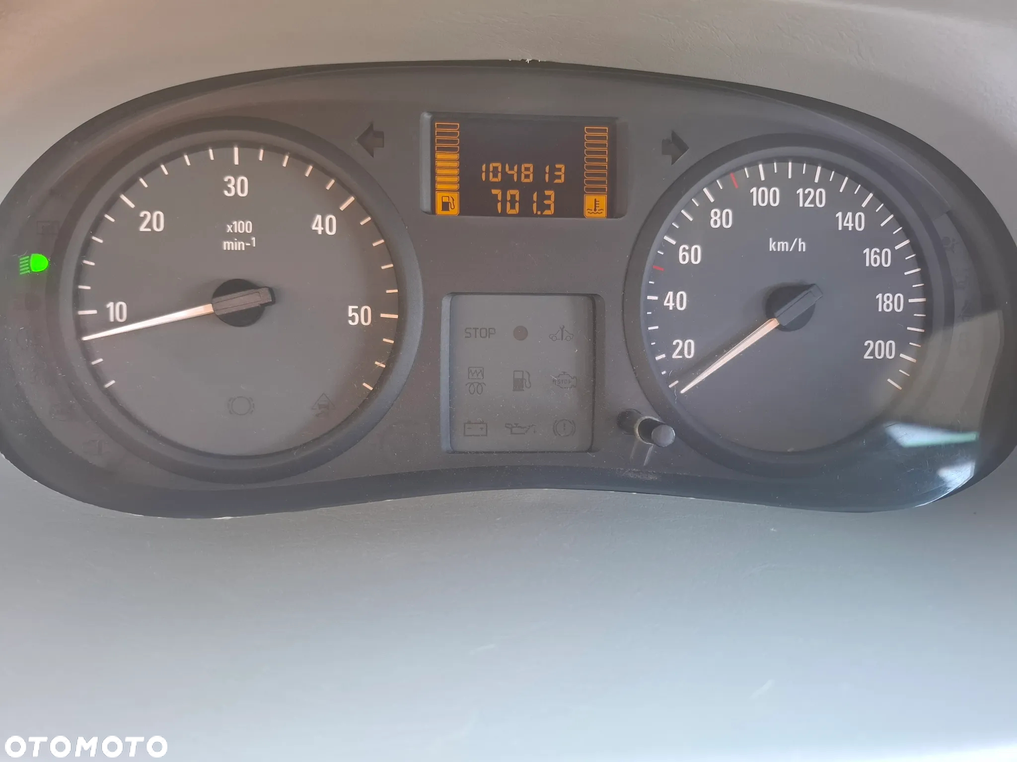 Opel Vivaro - 24