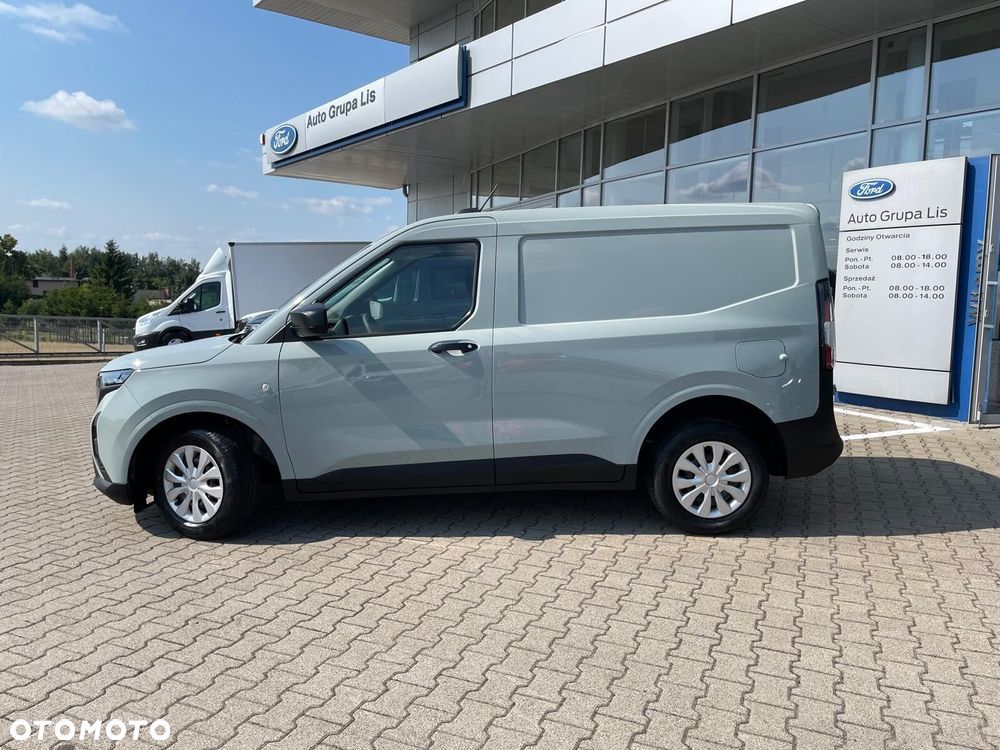 Ford Transit Courier - 17