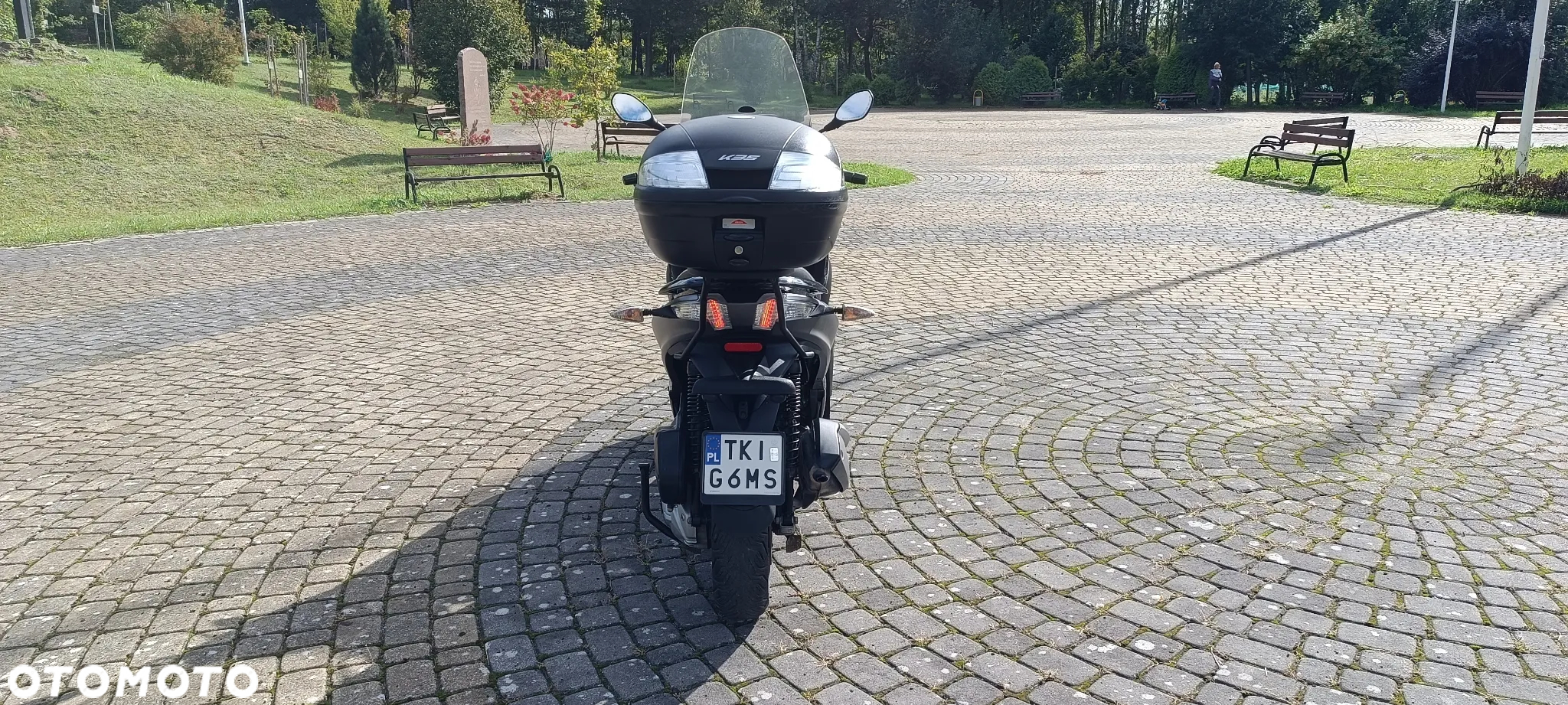 Piaggio MP-3 - 4