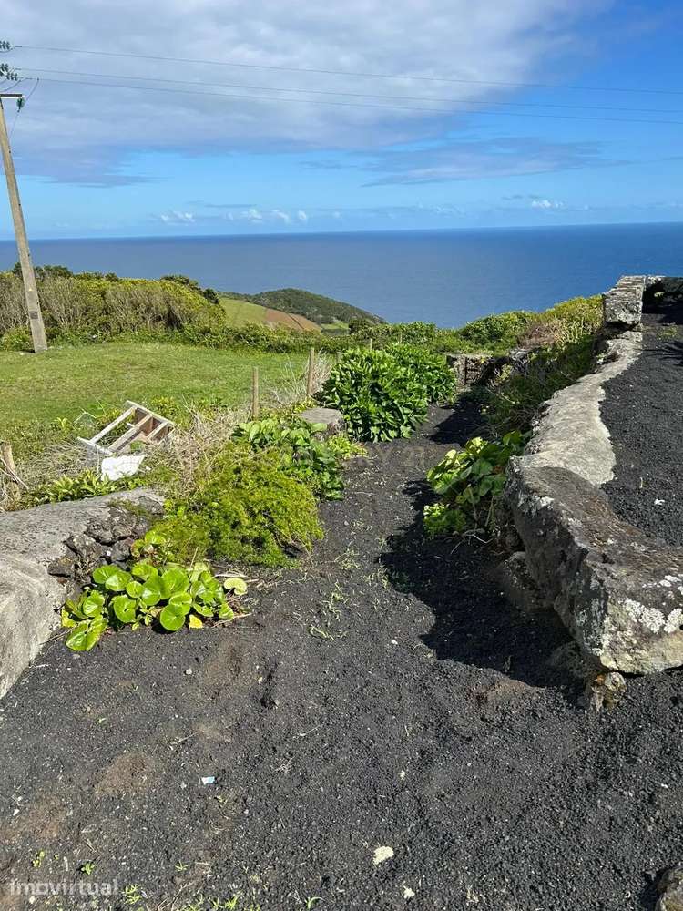 Exelente  moradia T3 com Vista Mar em Piedade, Lajes do Pico - Grande imagem: 2/24