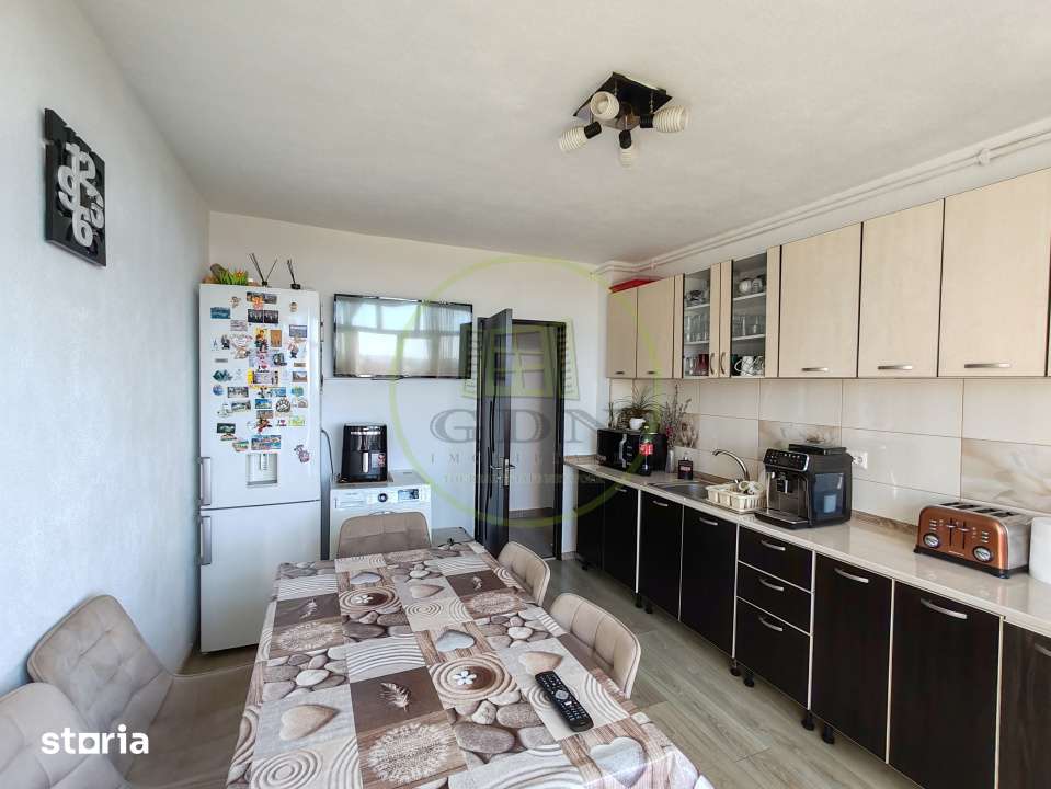 Apartament cu 2 camere decomandate, 52 mp utili, vedere panoramica — fotografia 1