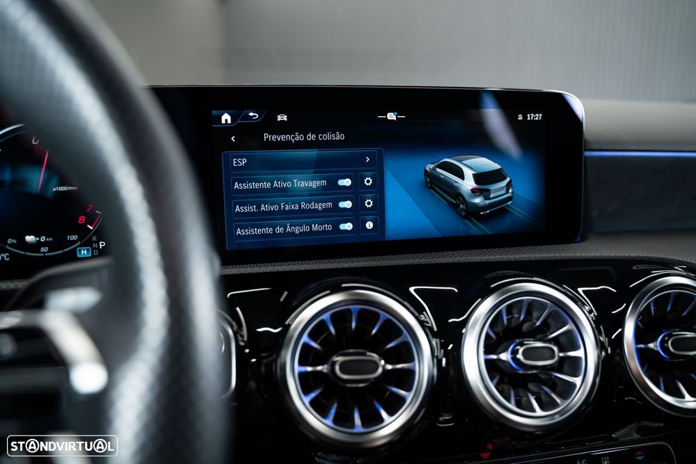 Mercedes-Benz A 250 e 8G-DCT AMG Line - 34