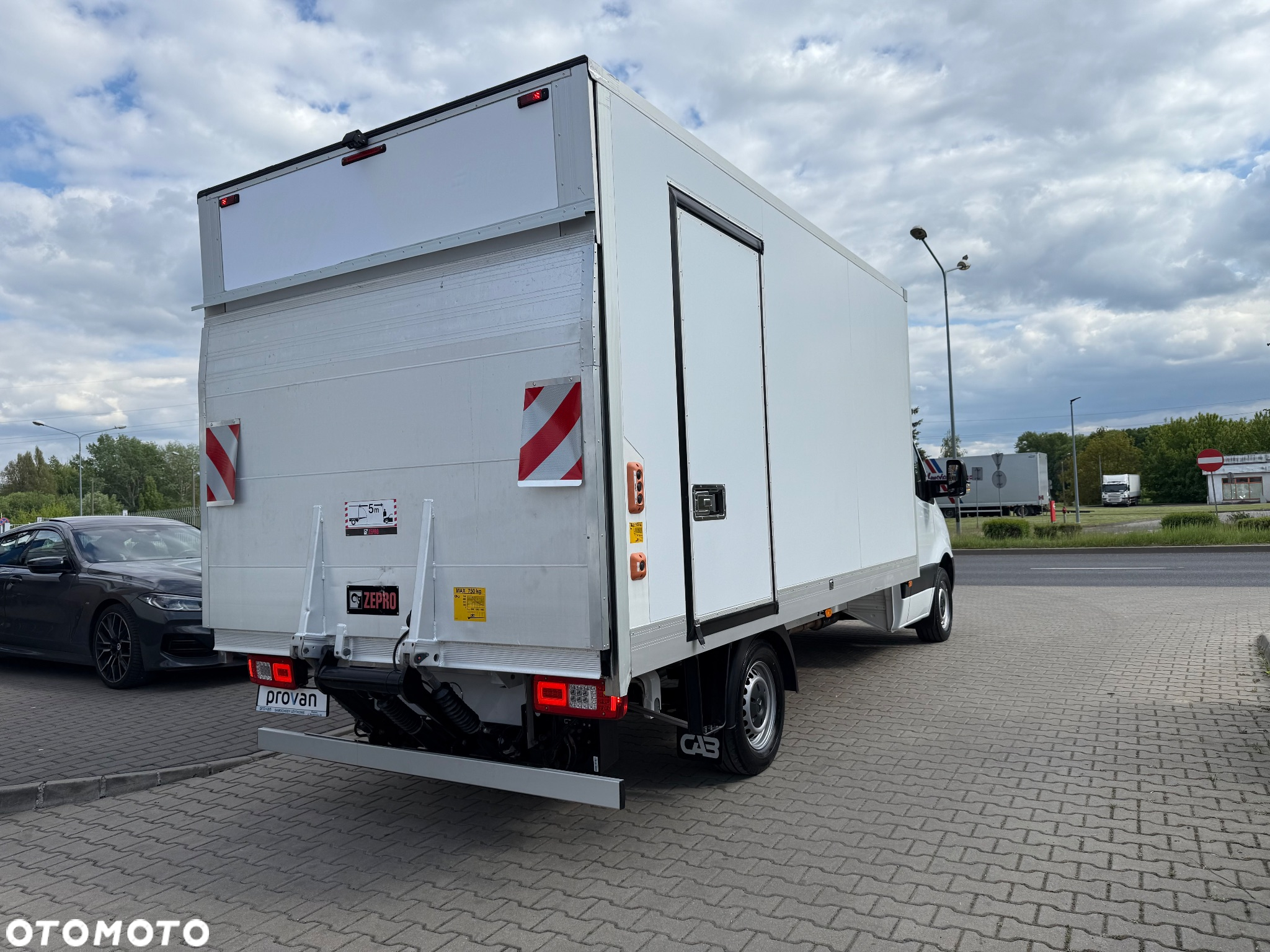 Mercedes-Benz SPRINTER 316 CDI AUTOMAT KONTENER 8ep CHŁODNIA / MROŹNIA WINDA - 11