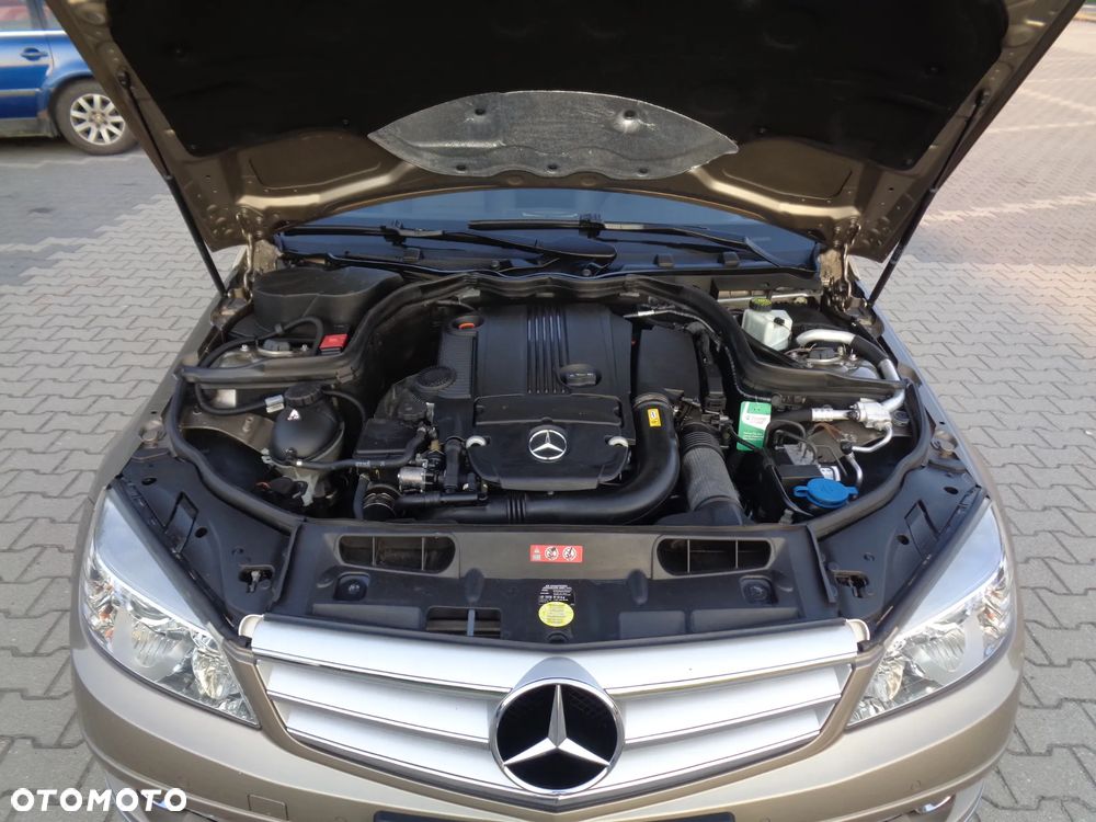 Mercedes-Benz Klasa C 200 (BlueEFFICIENCY) Avantgarde - 9