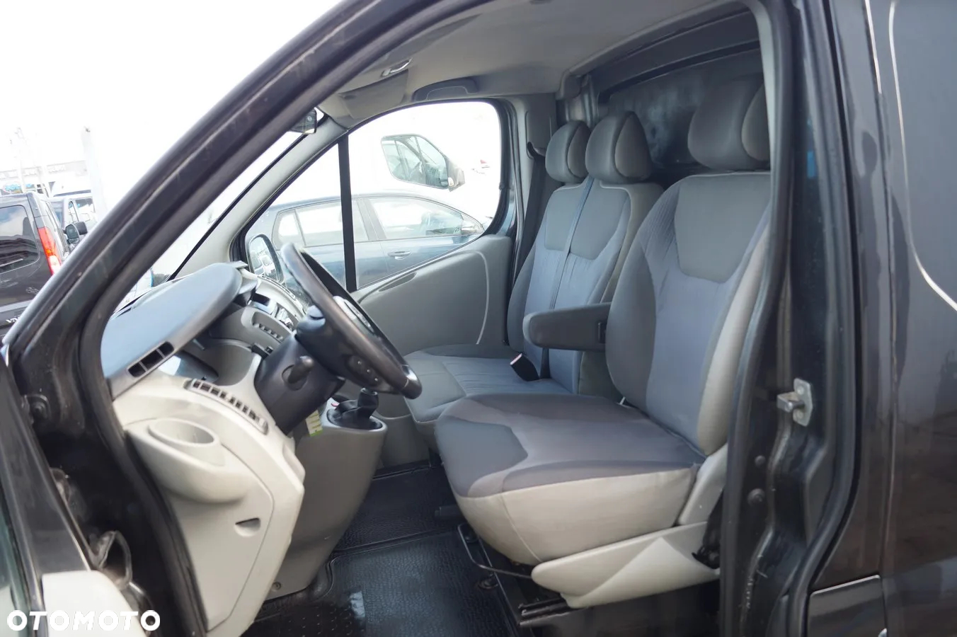 Opel VIVARO - 12
