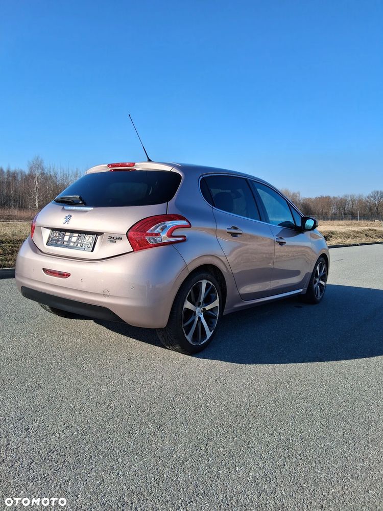Peugeot 208 e-HDi 92 Stop&Start Style - 11