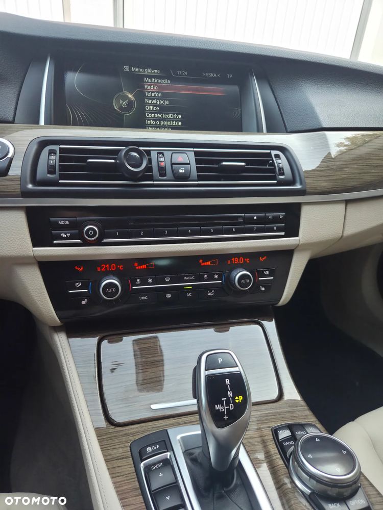 BMW Seria 5 525d xDrive Modern Line - 7