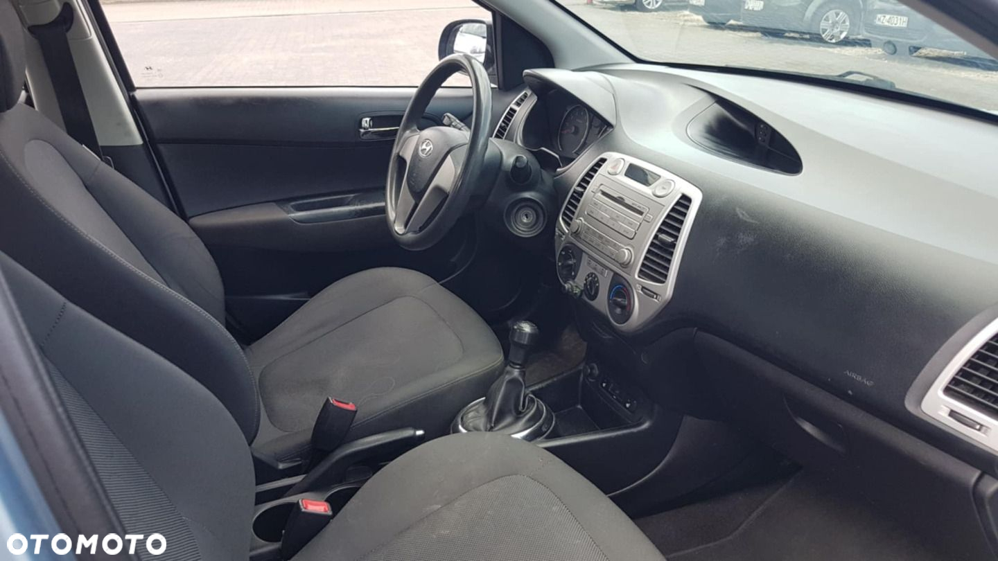 Hyundai i20 - 8