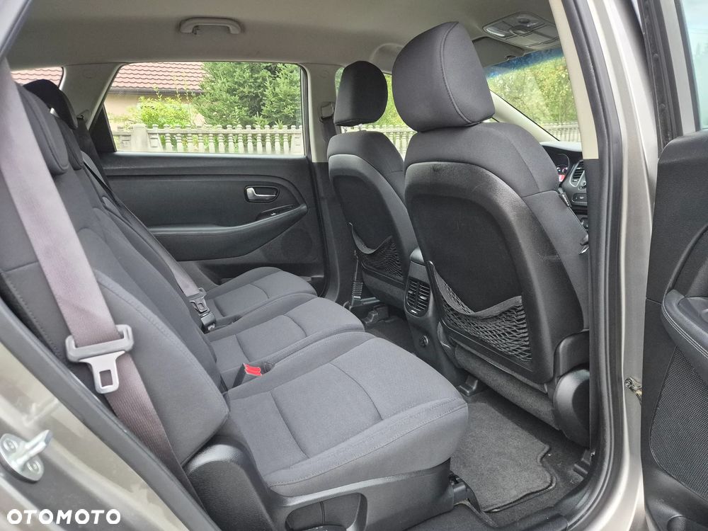 Kia Carens 1.7 CRDi 115 Dream Team Edition - 14