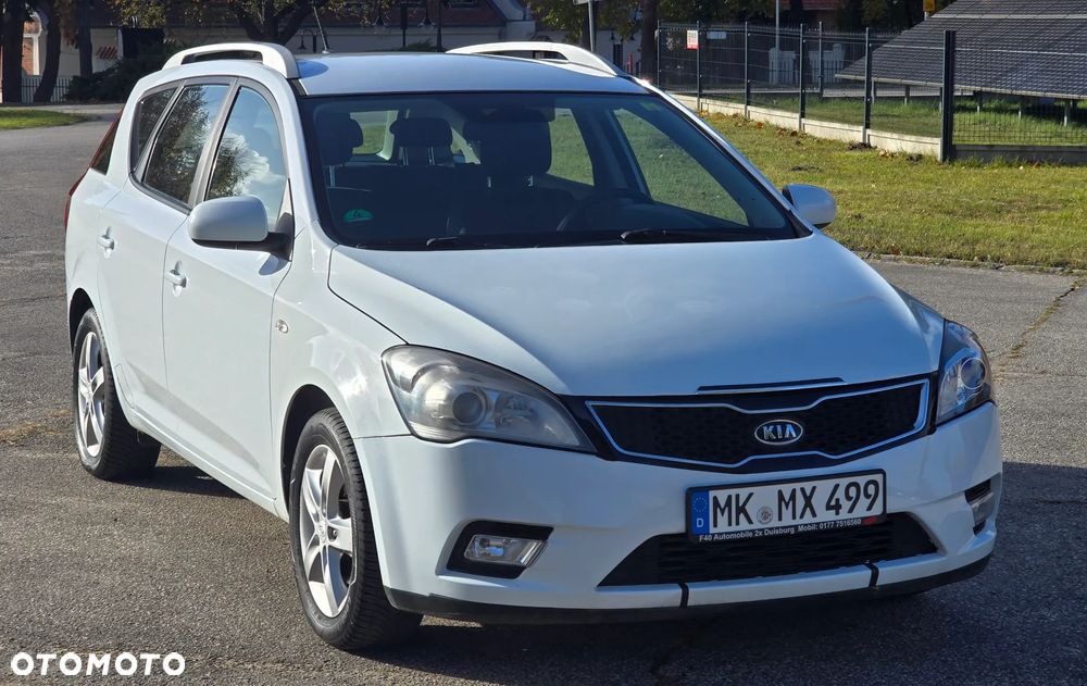 Kia Ceed - 9