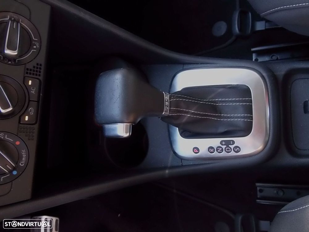 VW Polo 1.6 TDI Trendline DSG - 15