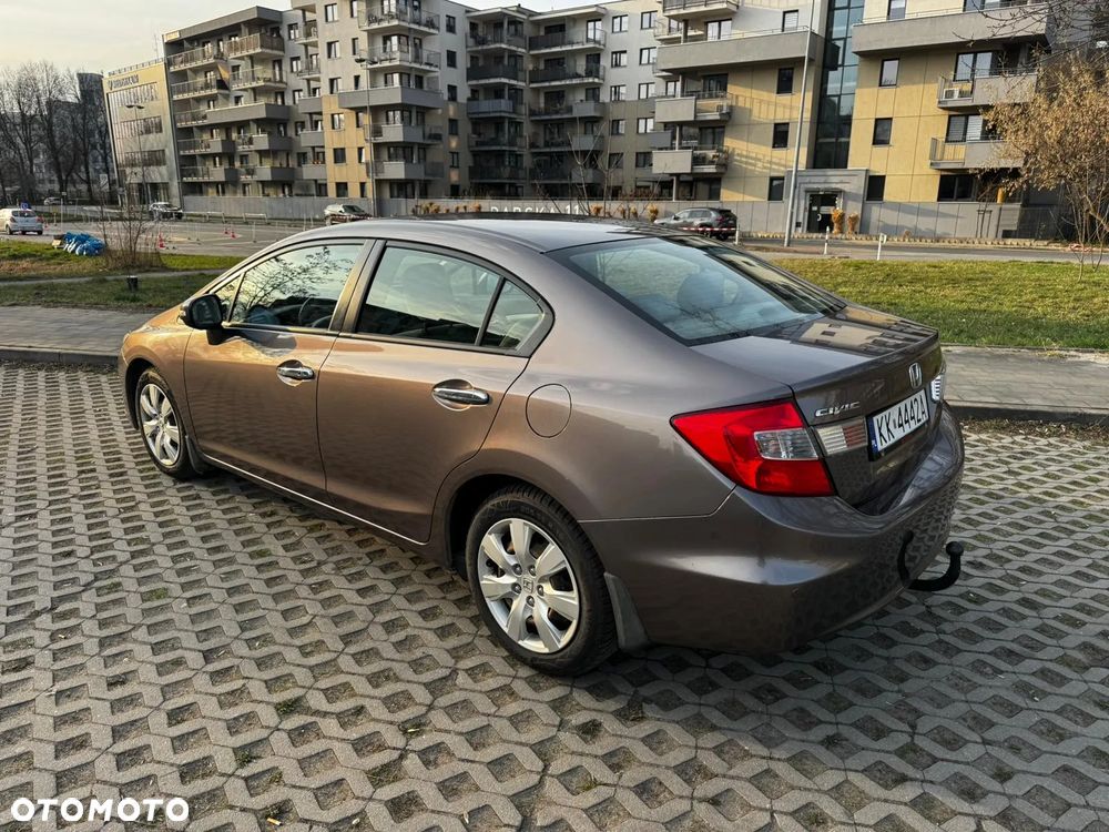 Honda Civic 1.8 Executive - 11