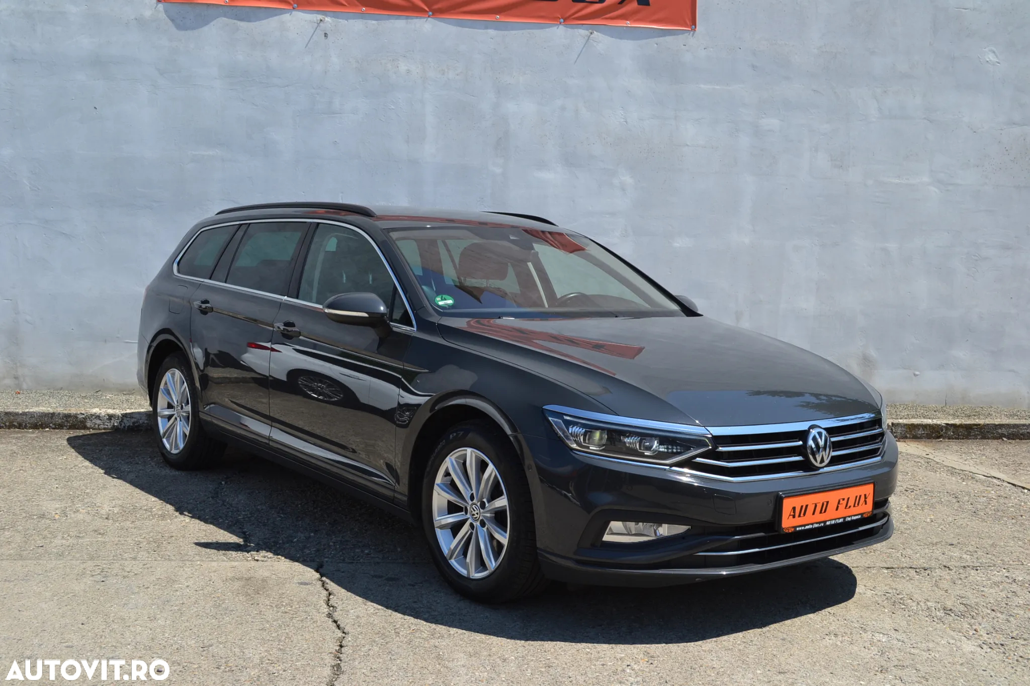 Volkswagen Passat Variant 2.0 TDI SCR DSG Business - 3