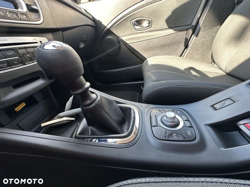 Renault Megane - 25