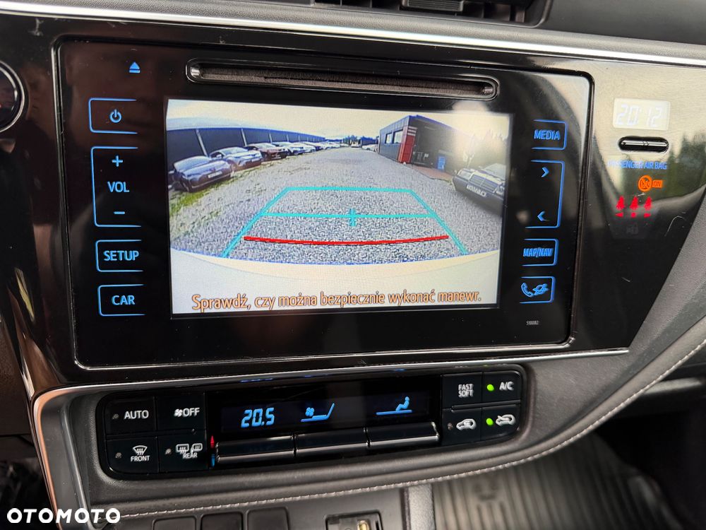 Toyota Auris Hybrid 135 Premium - 16