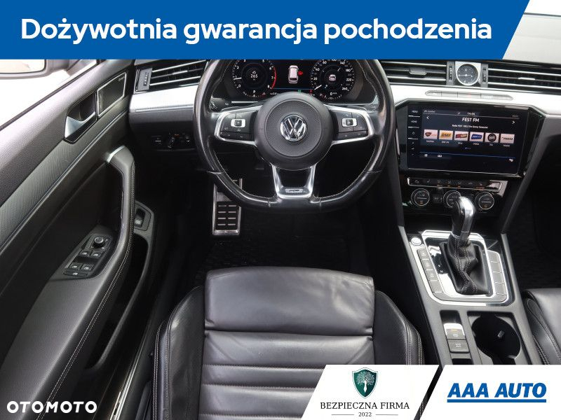Volkswagen Passat - 20