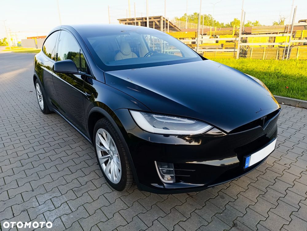 Tesla Model X Performance - 2