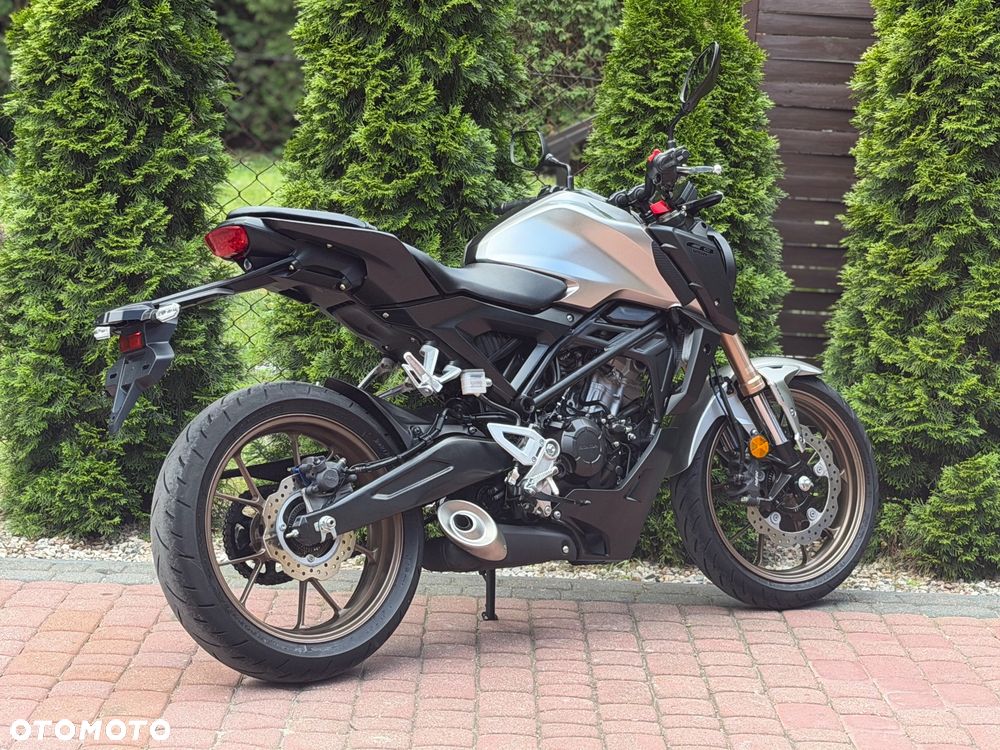 Honda CB - 4