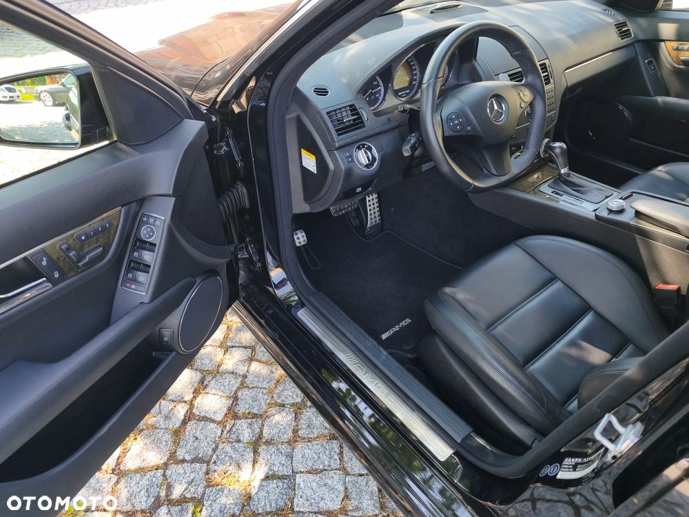Mercedes-Benz Klasa C 63 AMG - 11