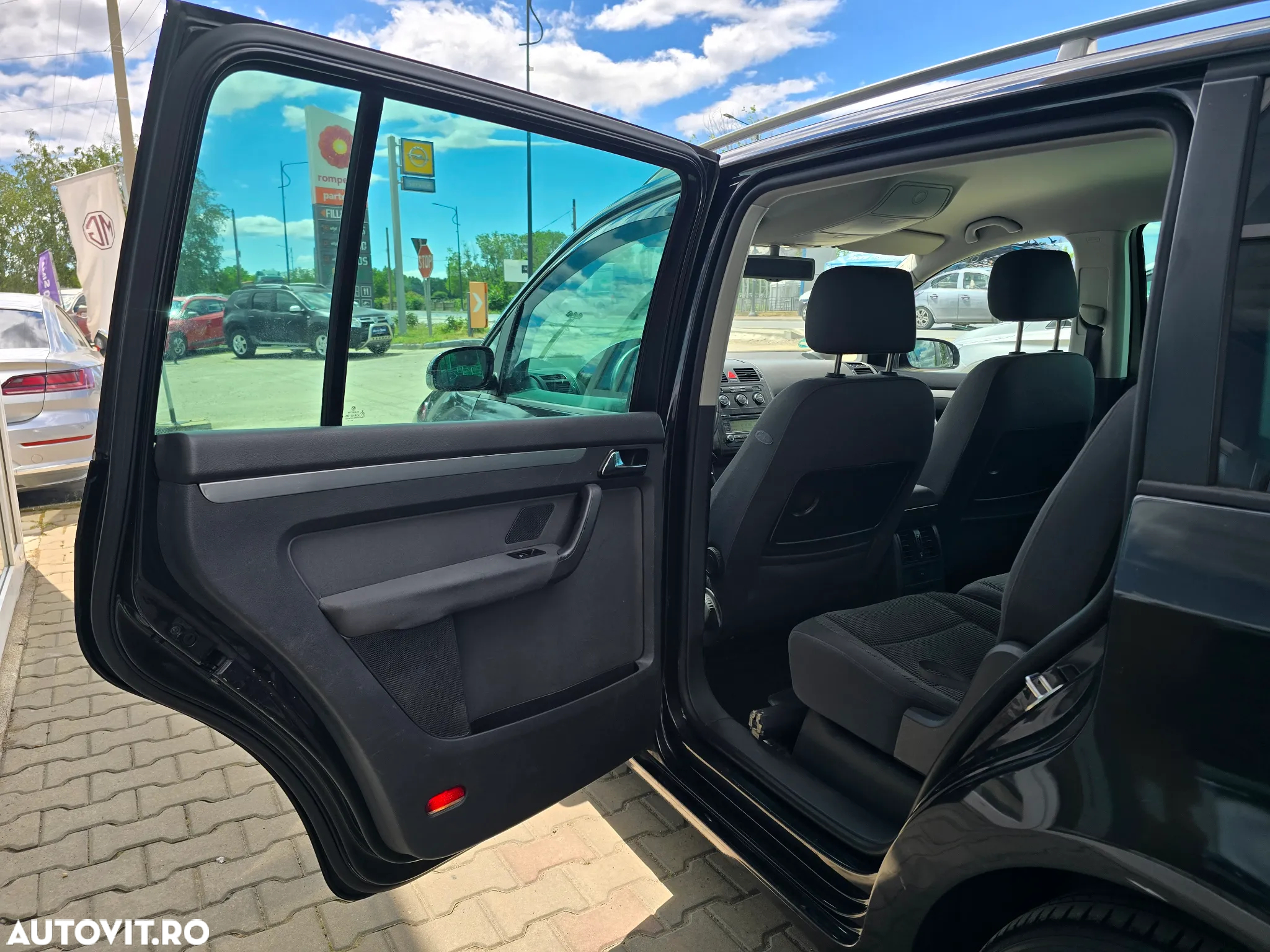 Volkswagen Touran 2.0 TDI DPF DSG Comfortline - 14