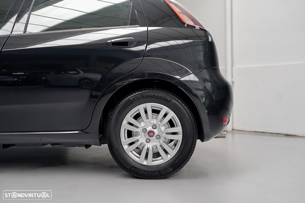Fiat Punto 1.3 M-Jet Lounge S&S - 19