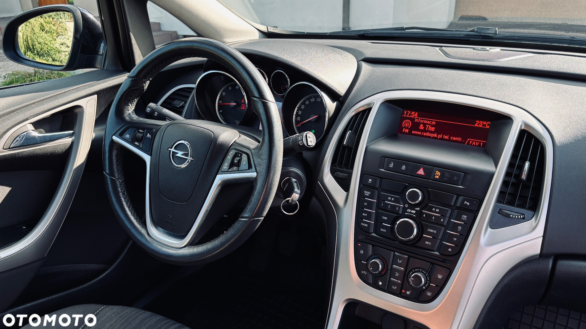Opel Astra 1.4 Turbo Exklusiv - 30