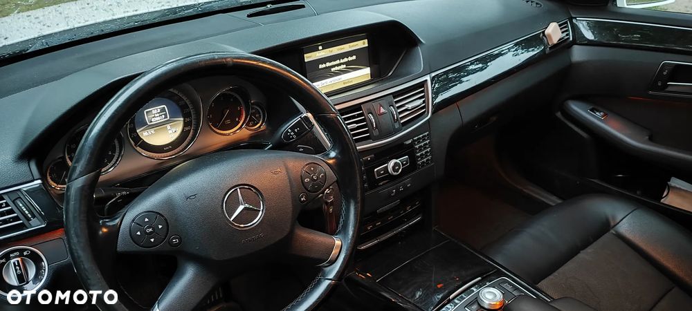 Mercedes-Benz Klasa E 350 CDI BlueEff Avantgarde - 4