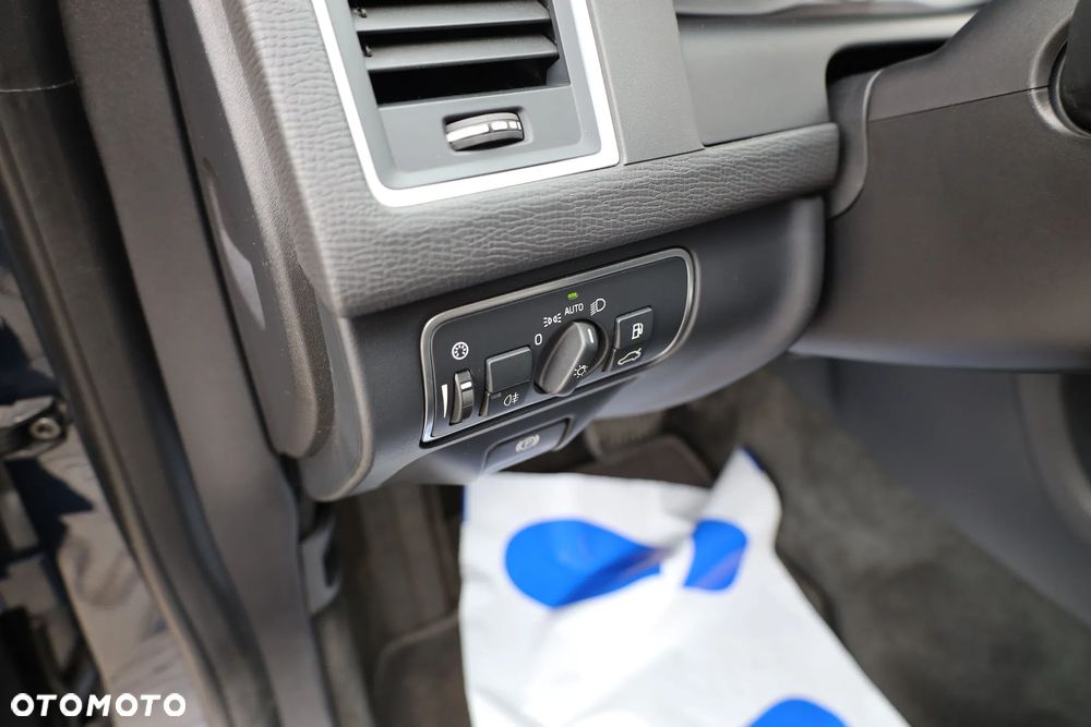 Volvo XC 60 D4 Geartronic Kinetic - 13