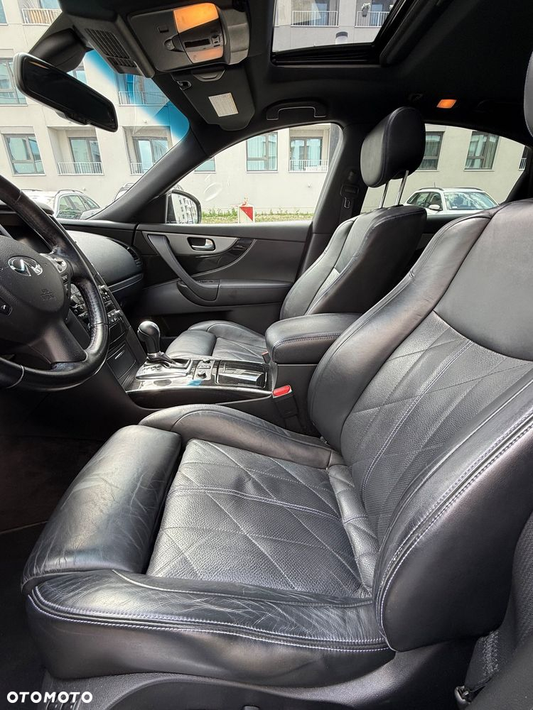 Infiniti Q70 3.0d S - 4