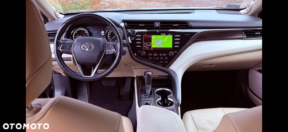 Toyota Camry 2.5 Hybrid Executive CVT - 7