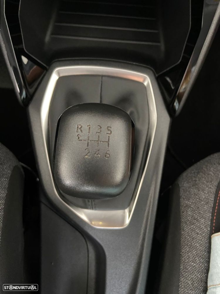 Peugeot 2008 PureTech 100 Active - 25