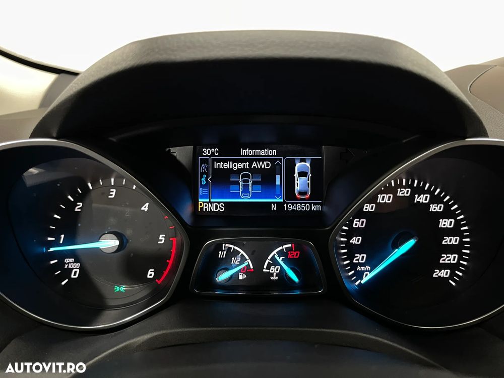 Ford Kuga 2.0 TDCi 4WD Powershift Titanium - 27