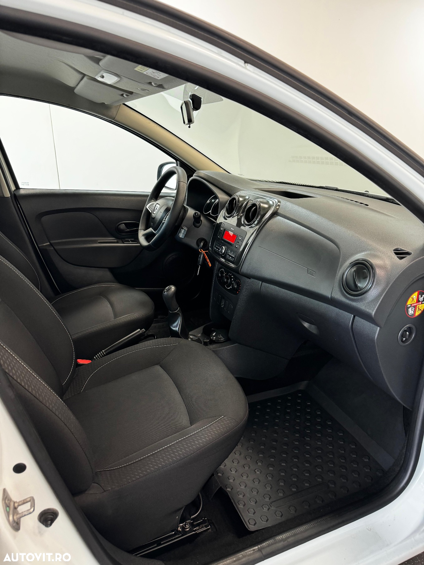 Dacia Logan 1.0 SCe SL PLUS - 15