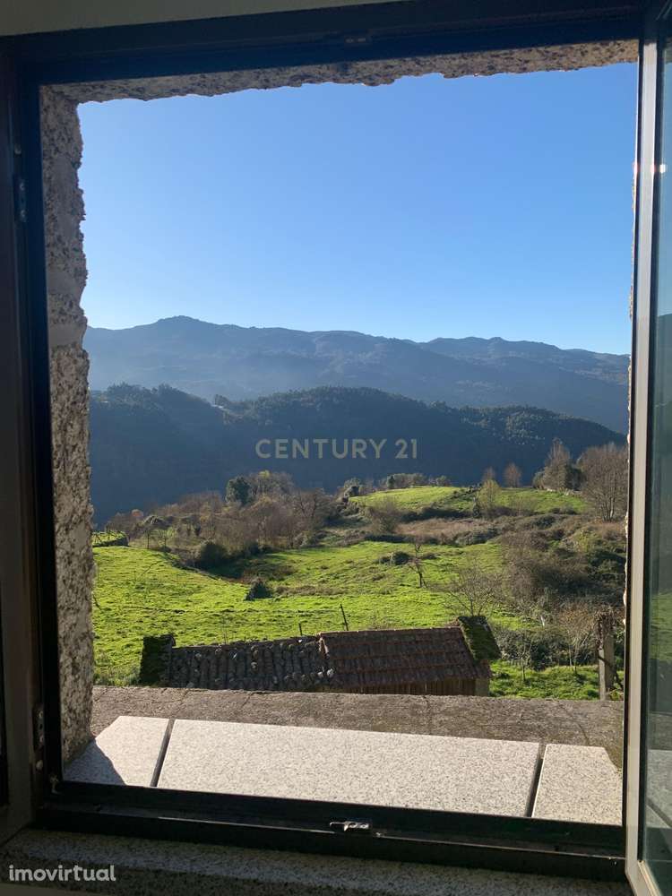 Magnífica Casa em Pedra no Gerês – Um Refúgio Único na Natureza - Grande imagem: 2/39