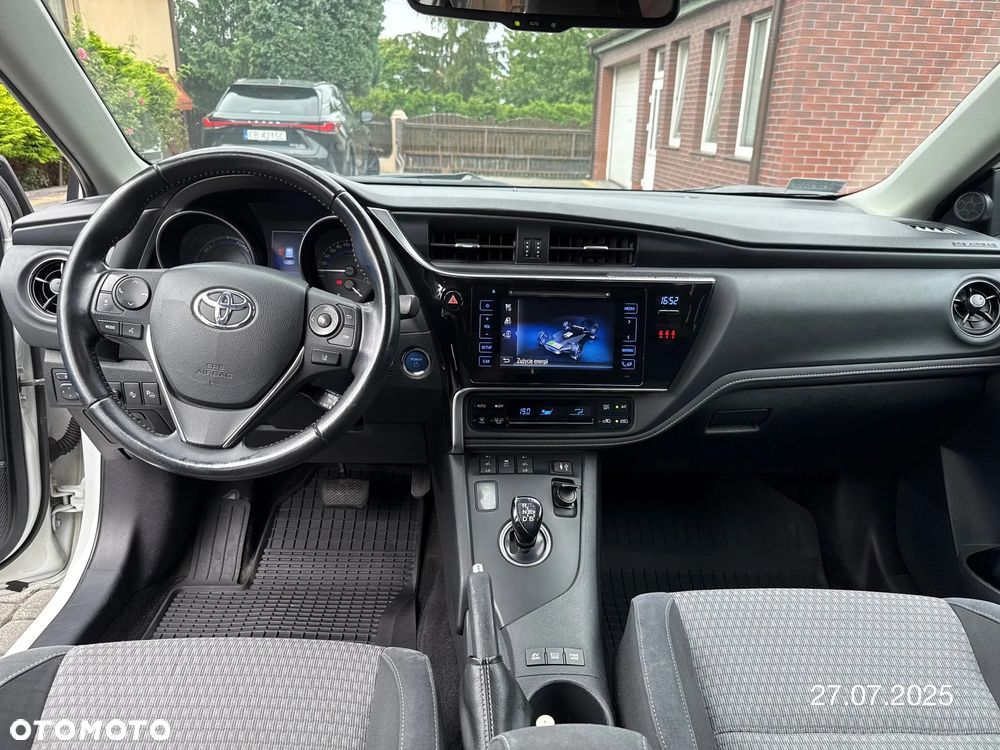 Toyota Auris - 9