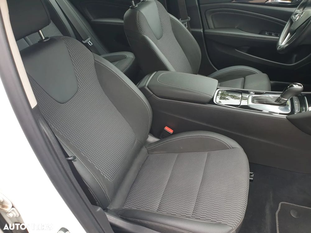Opel Insignia - 11