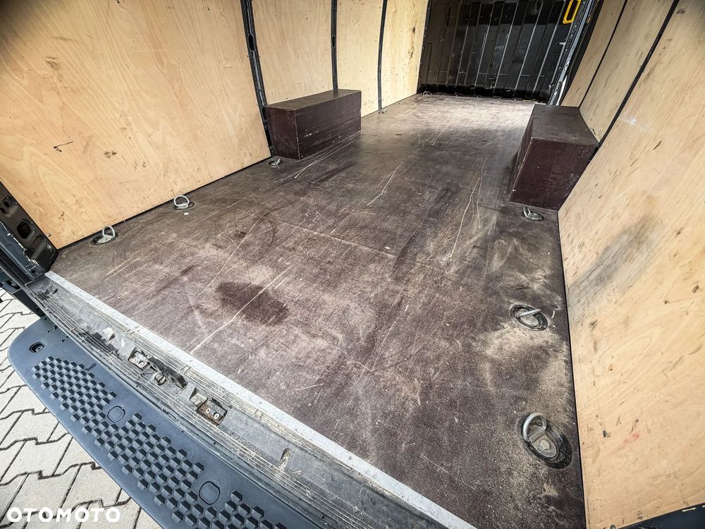 Iveco Daily 35S18HA8 V MY22 L4H3 3.0 Diesel 180 KM AT8 ZF! - 28