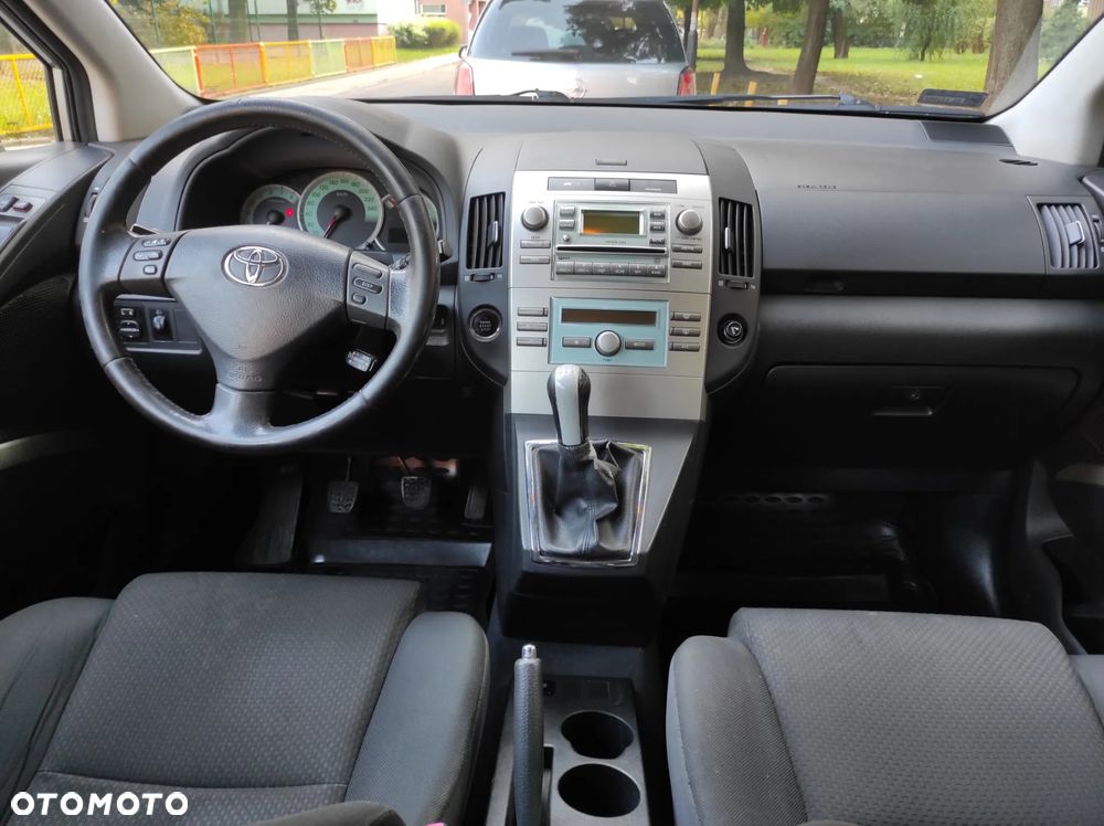 Toyota Corolla Verso 1.8 Sol 7os - 21