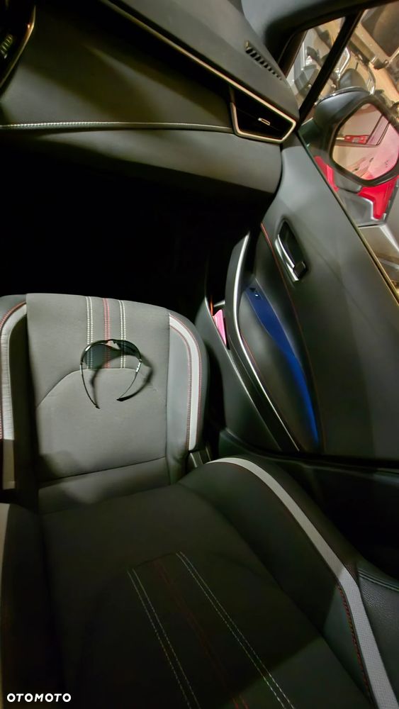 Toyota Corolla 1.8 Hybrid GR Sport - 12