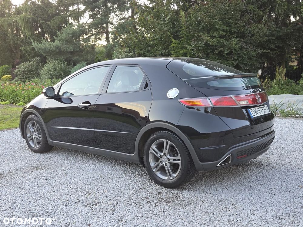 Honda Civic 1.8 Comfort - 11