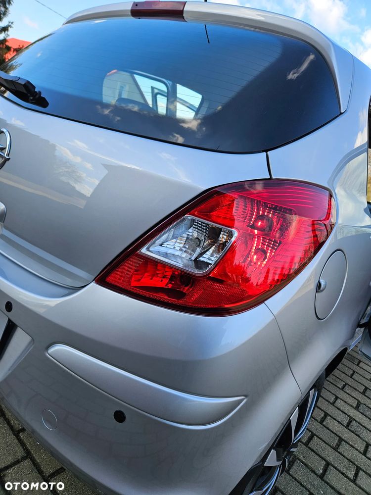 Opel Corsa 1.2 16V Essentia - 35