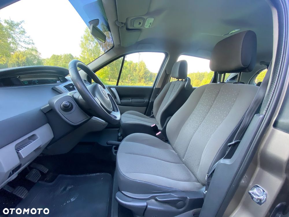 Renault Scenic - 11