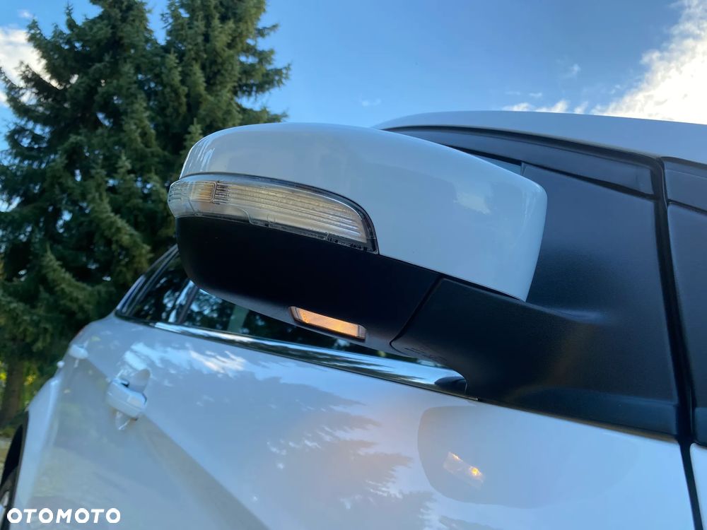 Ford Kuga 2.0 TDCi 2x4 Titanium - 28