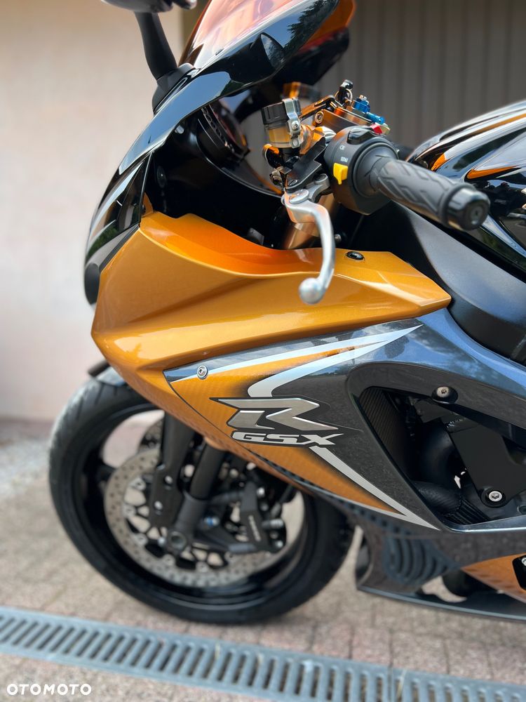 Suzuki GSX-R - 23