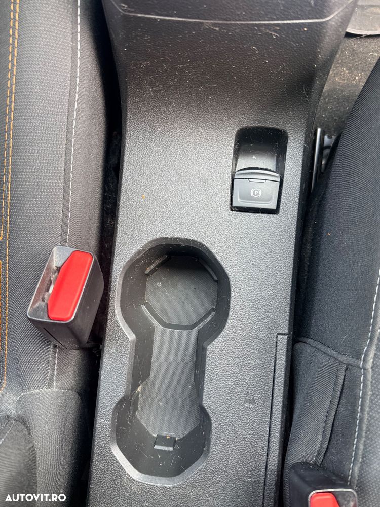 Dacia Sandero TCe 90 MT6 Comfort - 12