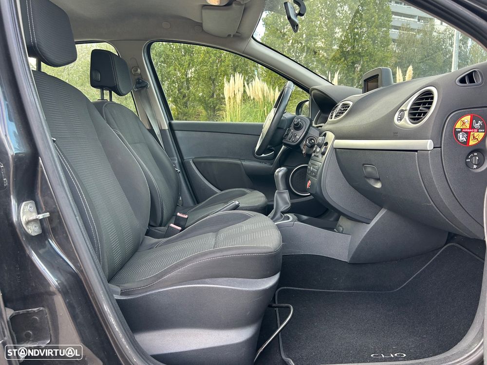 Renault Clio 1.5 dCi Dynamique S - 6